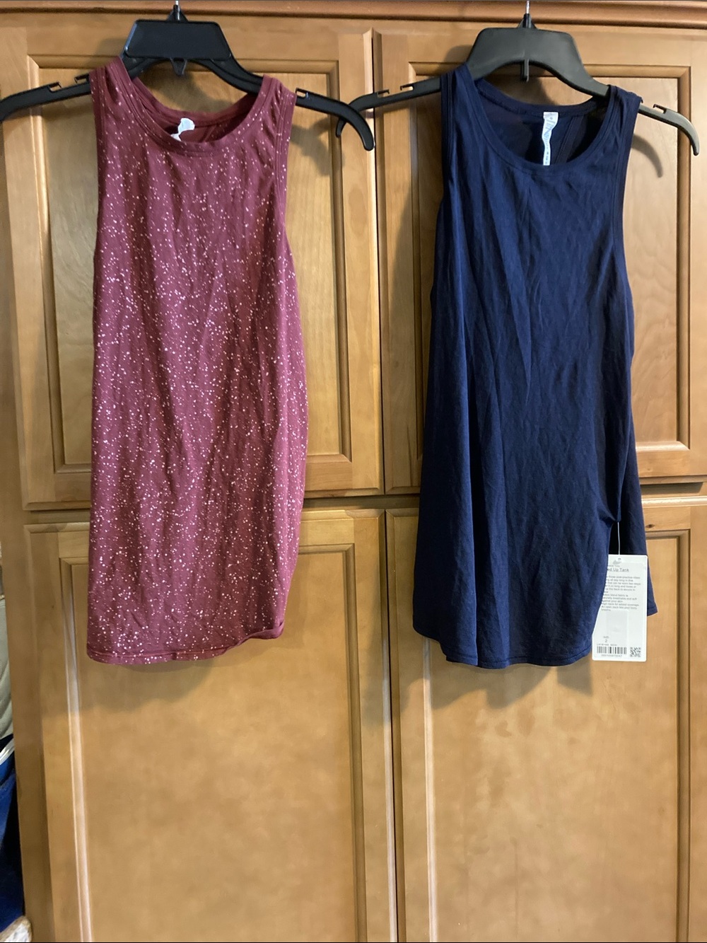 lot of 2  Lululemon all tied up tanks size 2, 1 is NWT